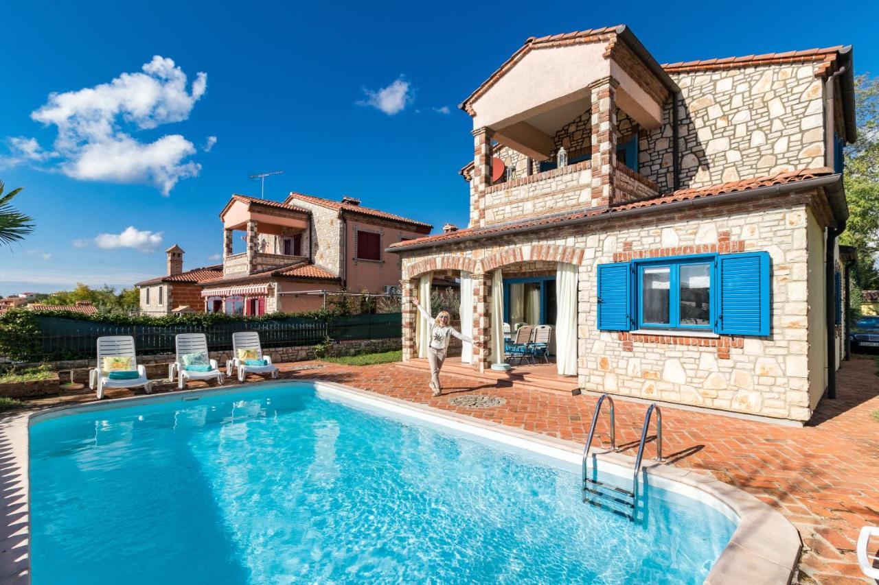 Villa-Johanna Kaštelir Екстериор снимка